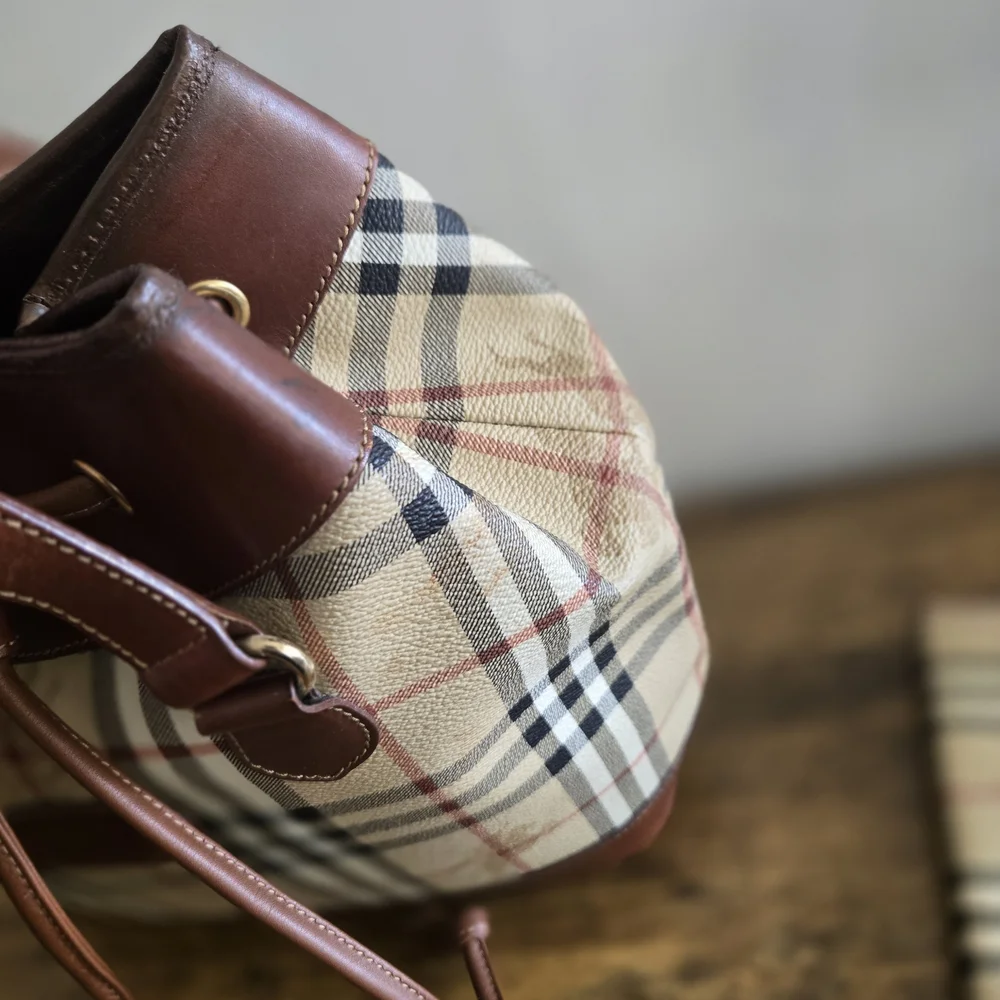 Burberry Beige Vintage Bucket Bag And Wallet - Picture 3 of 11